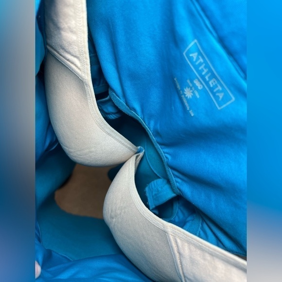 Athleta Tank Top with Built-in Bra - Size 36C - Blue - Picture 9 of 9